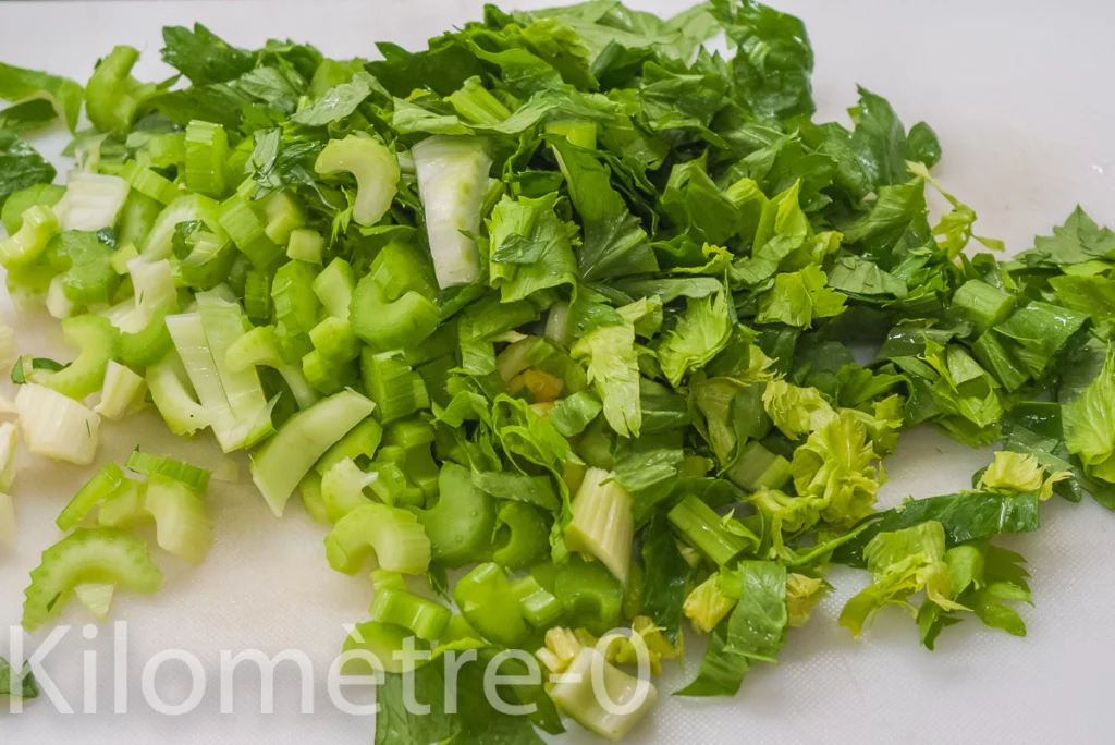 Salade de céleri branche aux amandes et parmesan - Étape 2