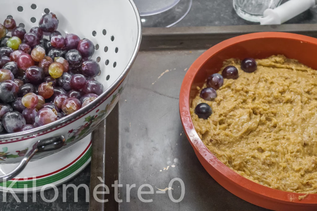 Gâteau facile aux raisins noirs - Étape 6