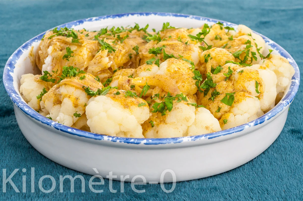 Photo de recette de lotte, chou fleur, sauce au curry, lait de coco, Kilomètre-0, blog de cuisine réalisée à partir de produits de saison et issus de circuits courts