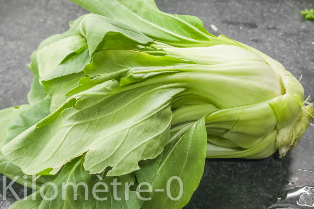 Oeufs brouillés au chou chinois, sauce soja - Étape 1