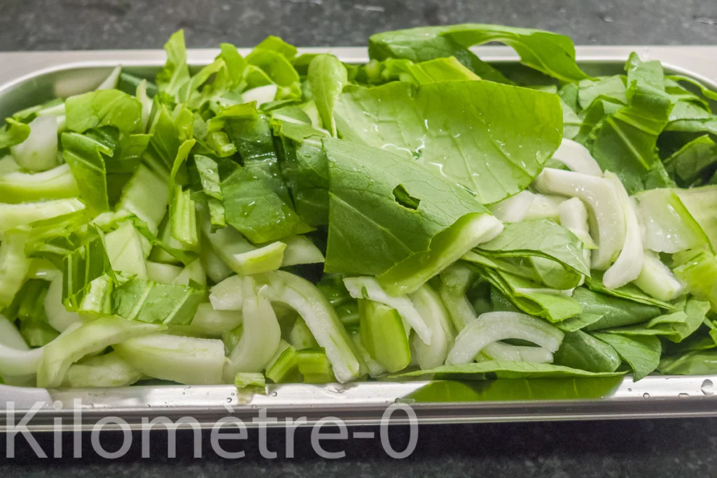 Oeufs brouillés au chou chinois, sauce soja - Étape 2