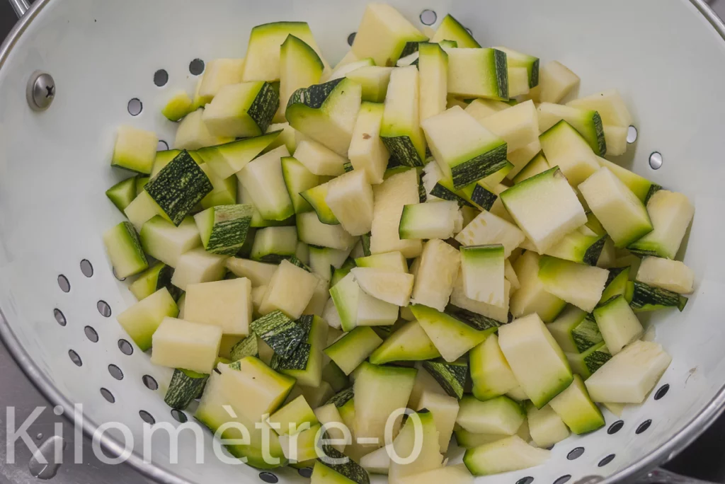 Bonite, sauce au curry, courgettes sautées aux tomates cerises - Étape 6