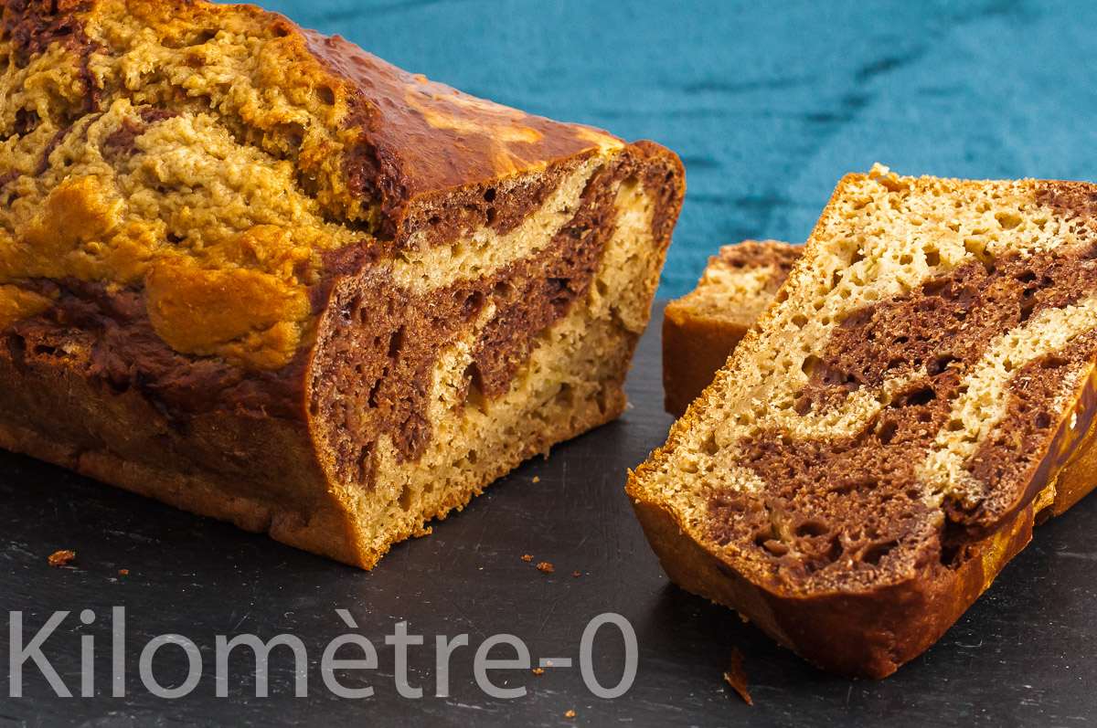 Photo de recette de cake , gâteau, marbré, chocolat, cacao , pommes, compote de pommes, bio, facile, gâteau du matin,  Kilomètre-0, blog de cuisine réalisée à partir de produits de saison et issus de circuits courts