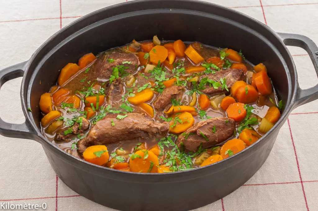 Joues de porc aux carottes, céleri branche et à la bière - Étape 9