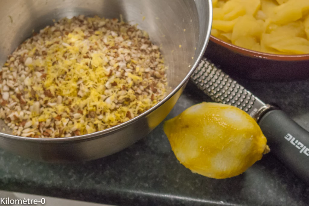 Gâteau à la compote de pommes et à la crème d&rsquo;amandes (très facile) - Étape 4