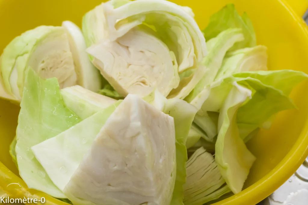 Saucisses au chou, sauce au curry et lait de coco - Étape 1