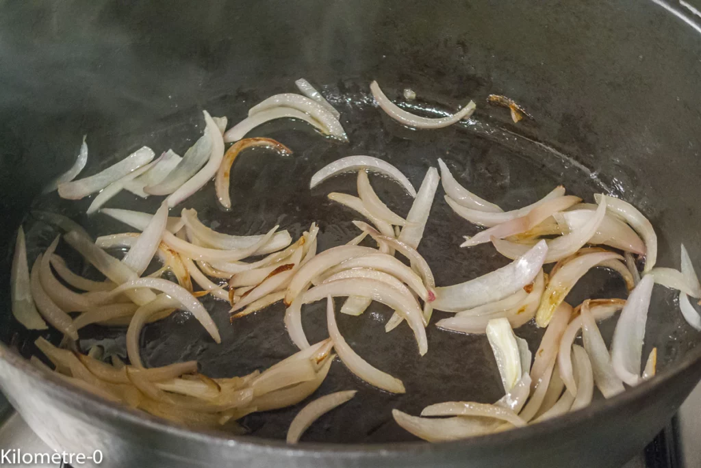 Saucisses au chou, sauce au curry et lait de coco - Étape 3