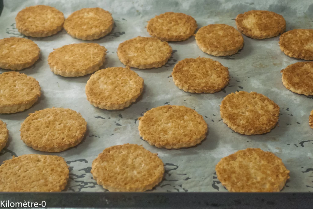 Biscuits nappés chocolat et coco - Étape 7