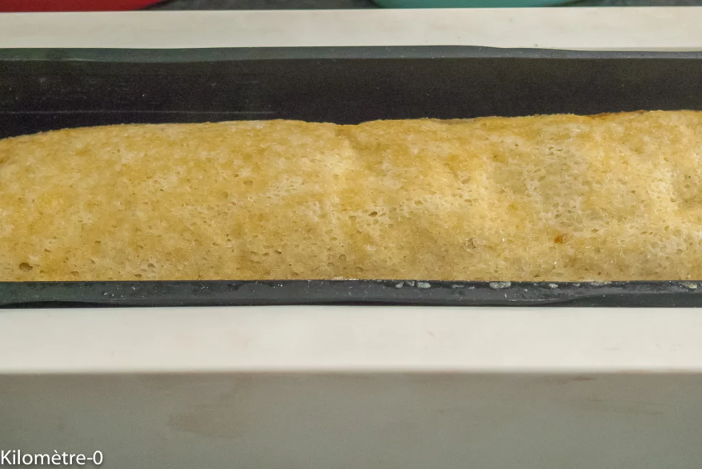 Bûche roulée facile à la confiture d&rsquo;oranges et au chocolat - Étape 9