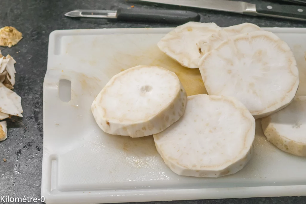 Céleri au four aux champignons et noisettes - Étape 1