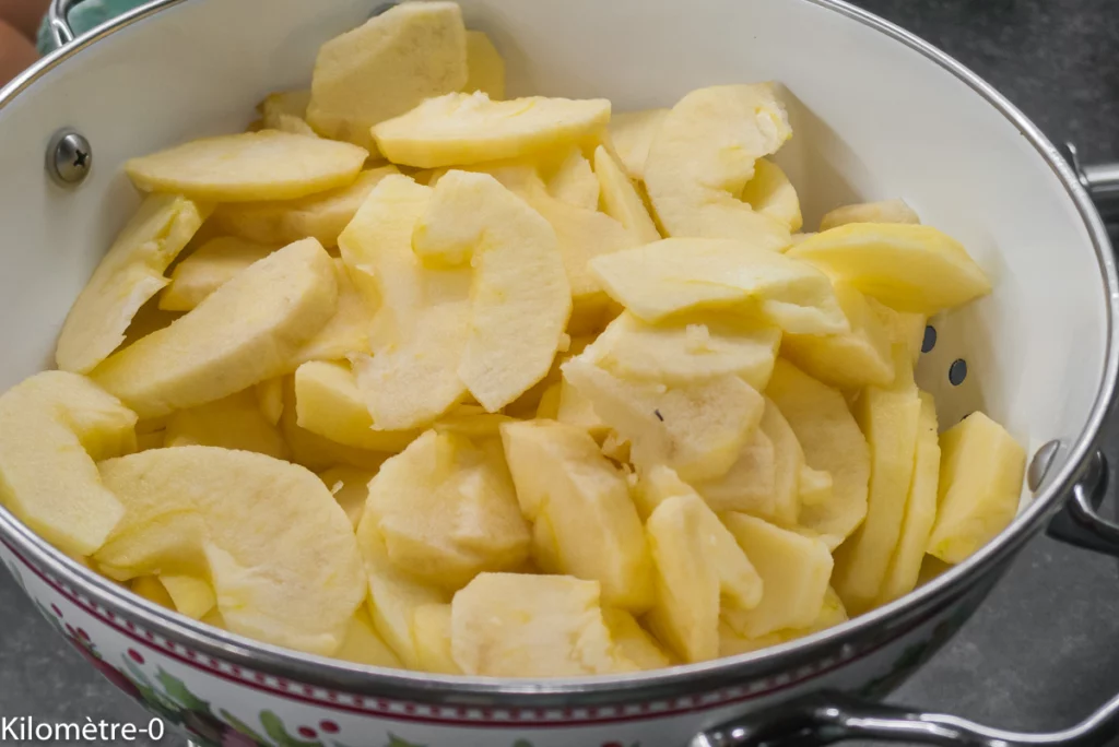 Gâteau pommes amandes - Étape 1