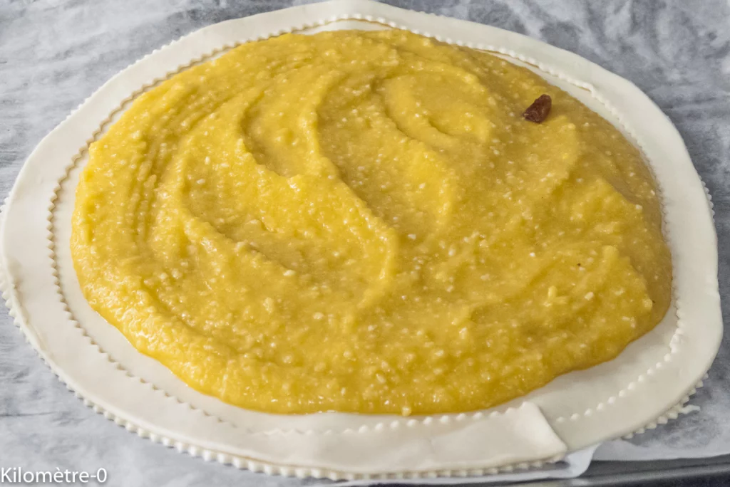 Galette des rois à la crème d&rsquo;amandes et aux pommes - Étape 5