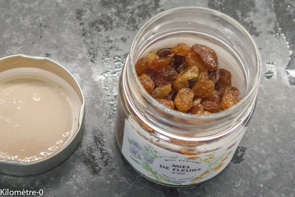 Gâteau du matin sans gluten aux bananes et raisins secs - Étape 1