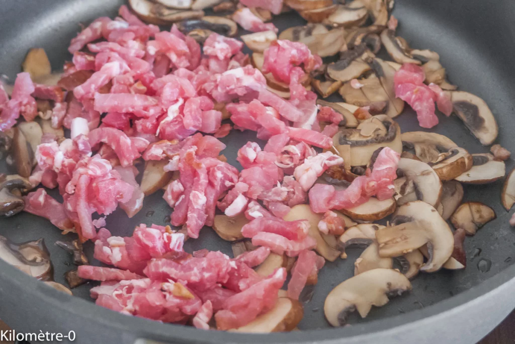 Poêlée de blettes aux champignons, lardons et bolognaise - Étape 2