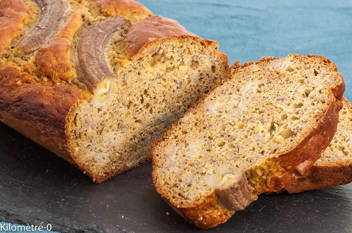 Photo de recette de gâteau du matin, cake, fruits, automne, hiver, potassium, dessert, bananes, graines de chia, facile, bio, rapide, gâteau, petit déjeuner, goûter, Kilomètre-0, blog de cuisine réalisée à partir de produits de saison et issus de circuits courts