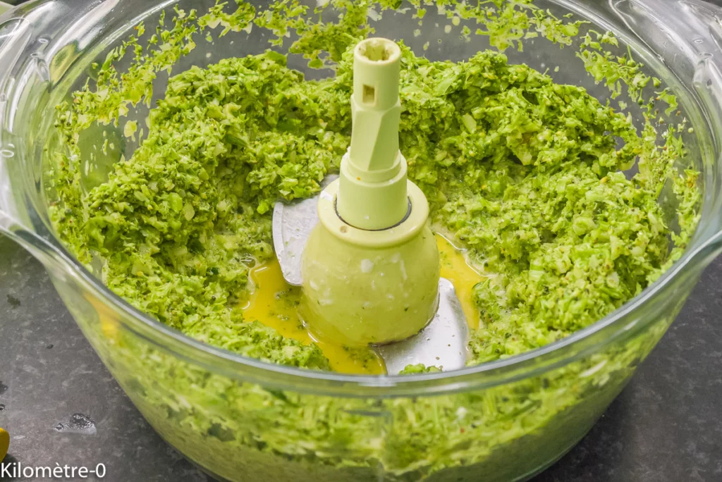 Pizza de brocolis au chorizo et emmental - Étape 3