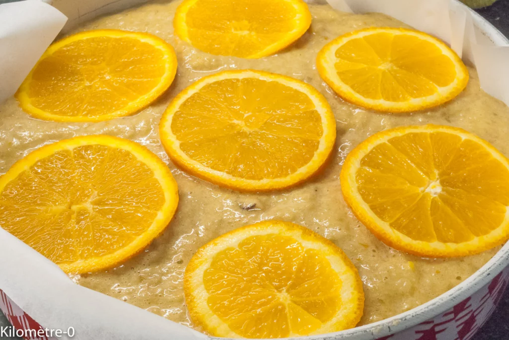 Gâteau fondant aux pommes, bananes, noix et oranges - Étape 12