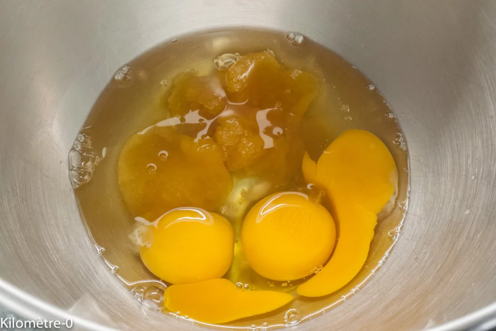 Gâteau du matin aux farines de petit épeautre et de noisettes, aux pépites de chocolat, banane et orange - Étape 1