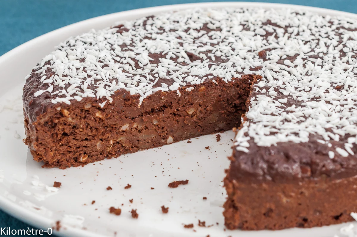 Photo de recette de dessert, gâteau, moelleux, chocolat, pommes, sans beurre, sans farine, sans lait, sans lactose, healthy, bio, gourmand, léger, Kilomètre-0, blog de cuisine réalisée à partir de produits de saison et issus de circuits courts
