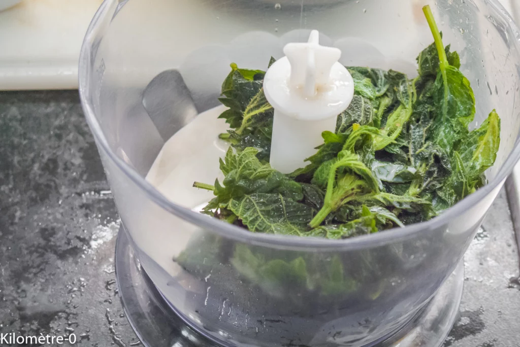 Couronne salée de Pâques aux oeufs et orties - Étape 3