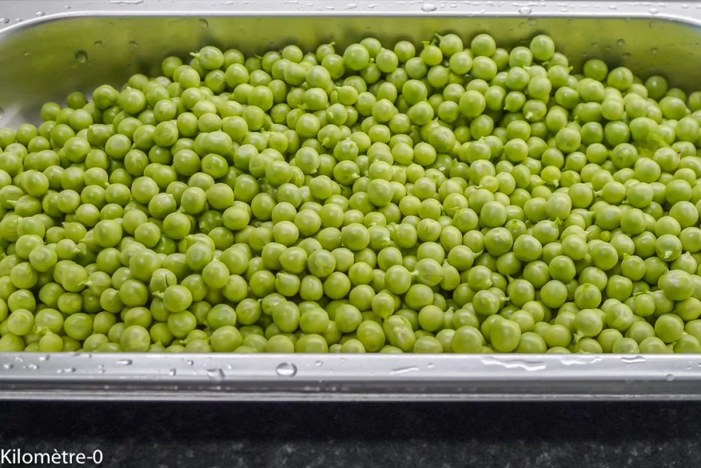 Salade de betteraves aux petits pois, pommes de terre nouvelles, oeufs, haricots rouges et ciboulette - Étape 3