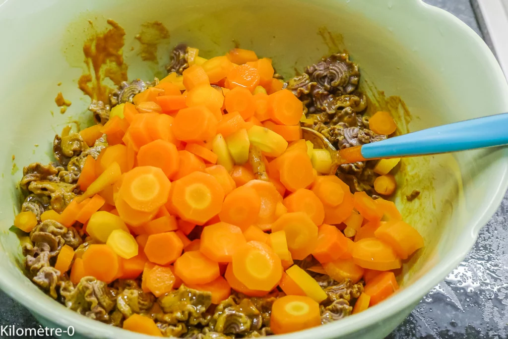 Salade de pâtes de sarrasin aux petits pois, carottes, radis et betteraves - Étape 7