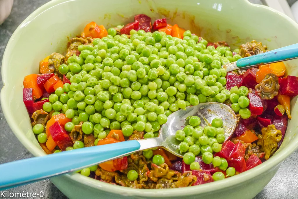 Salade de pâtes de sarrasin aux petits pois, carottes, radis et betteraves - Étape 9