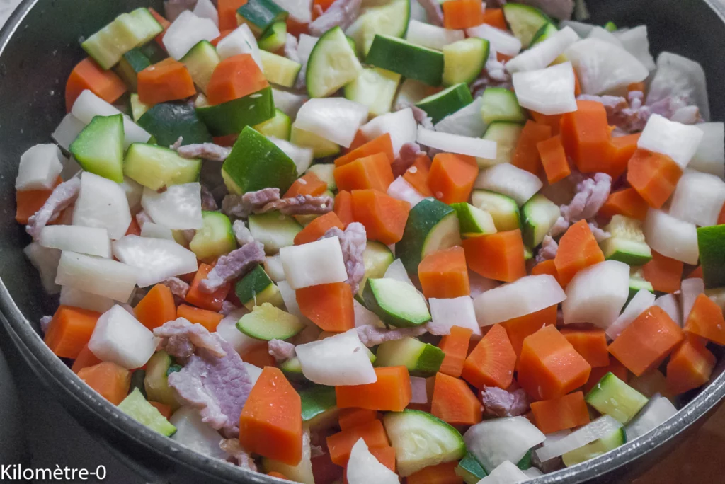 Poêlée de radis noirs aux courgettes, carottes et lardons - Étape 5