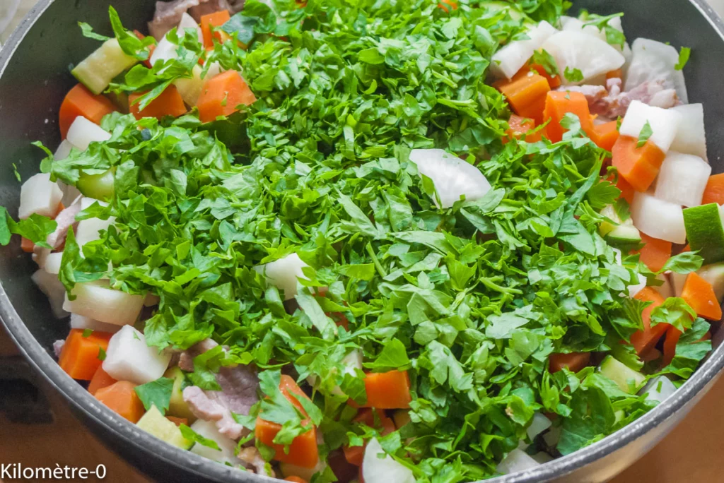 Poêlée de radis noirs aux courgettes, carottes et lardons - Étape 6