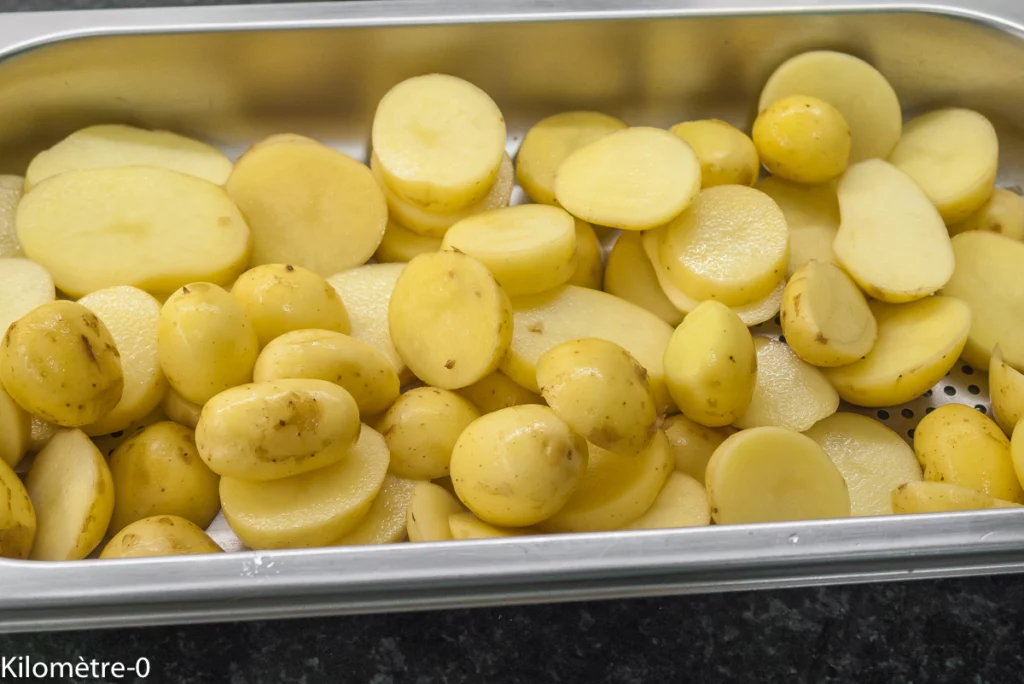 Crêpes salées farcies aux pommes de terre nouvelles, lardons, roquefort et noix - Étape 3