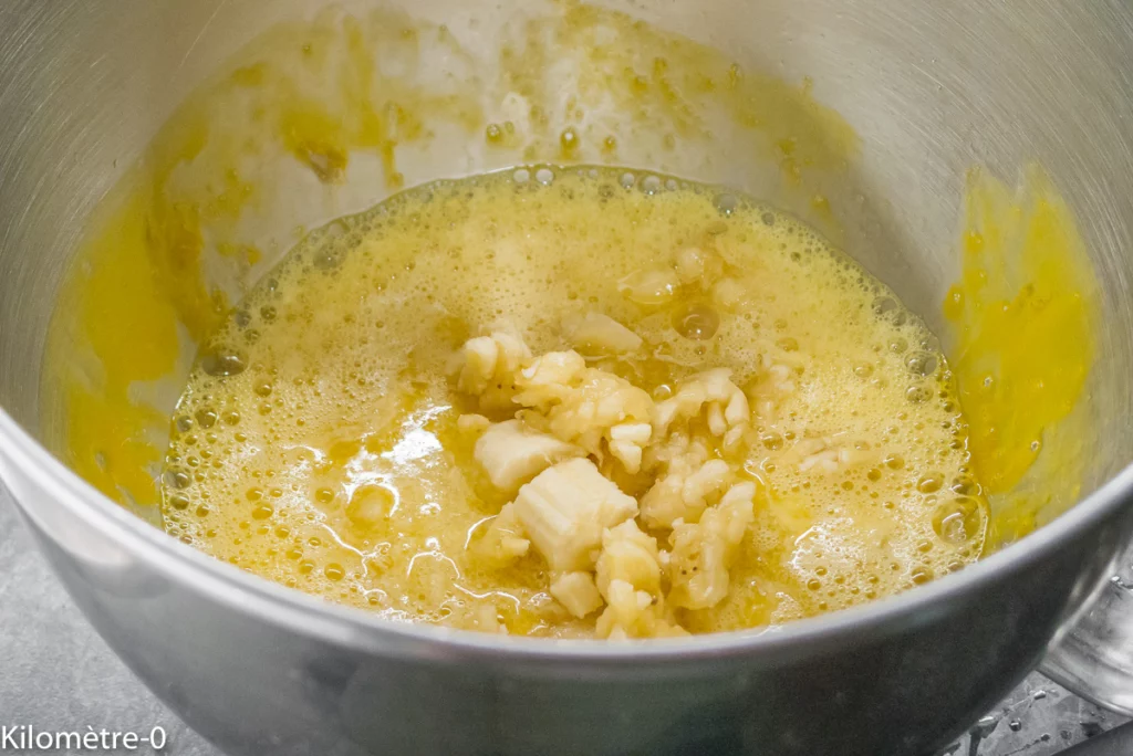 Gâteau du matin aux farines de petit épeautre et de noisettes, aux pépites de chocolat, banane et orange - Étape 3