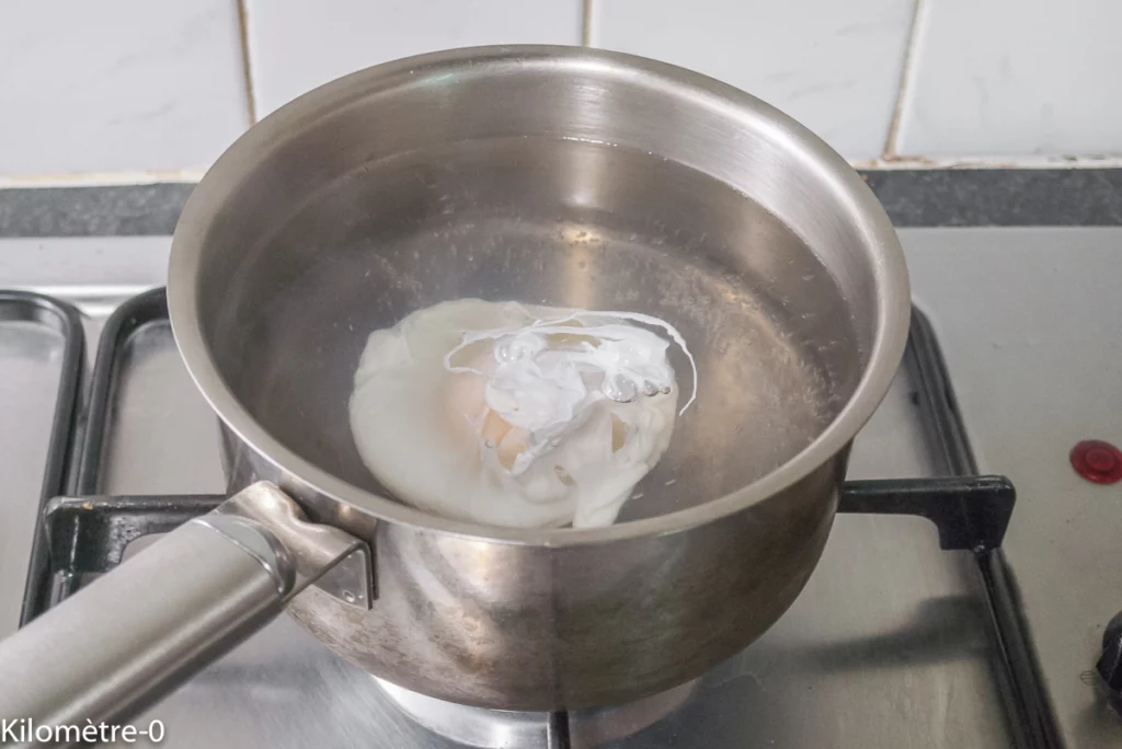 Salade de pommes de terre nouvelles aux gésiers et œufs pochés - Étape 7