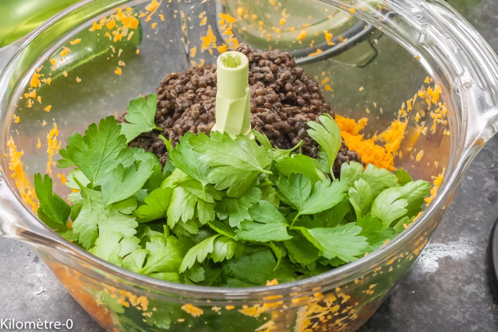 Boulettes de lentilles et carottes, sauce tomate à la polenta - Étape 6