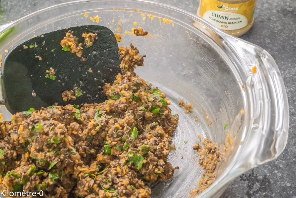 Boulettes de lentilles et carottes, sauce tomate à la polenta - Étape 7