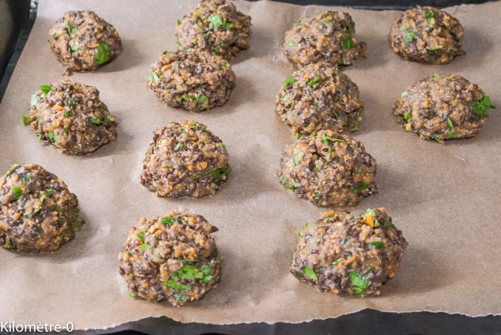 Boulettes de lentilles et carottes, sauce tomate à la polenta - Étape 8