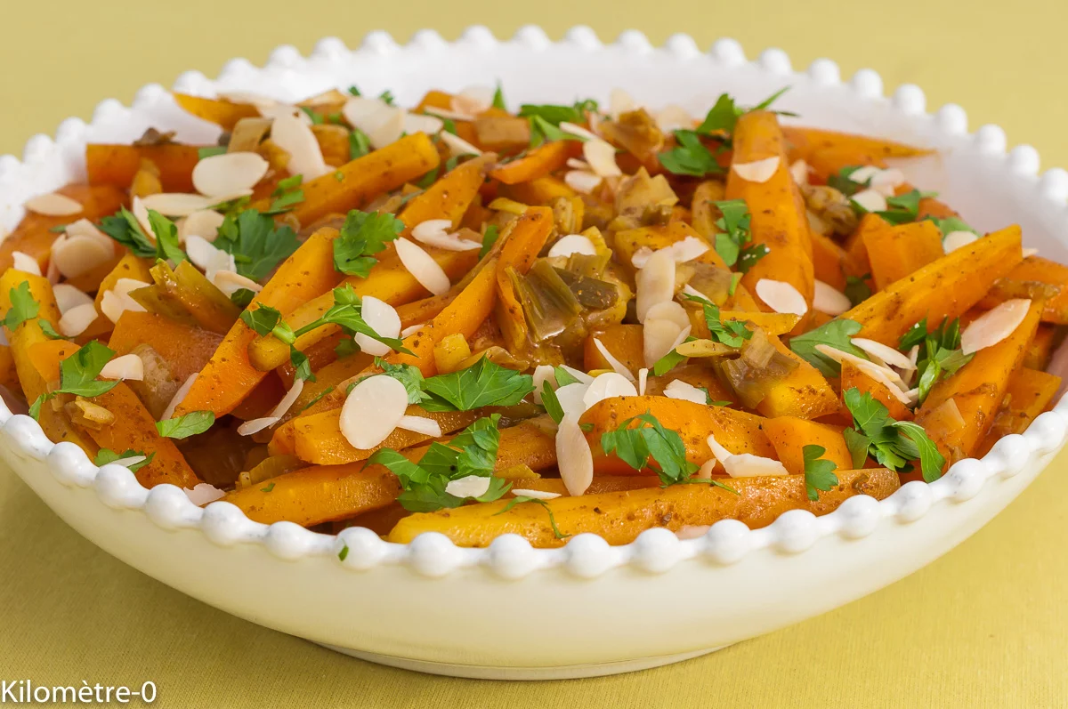 Photo de recette de carottes, épices, amandes, bio, végé, légumes, végétarien, curry, Kilomètre-0, blog de cuisine réalisée à partir de produits de saison et issus de circuits courts