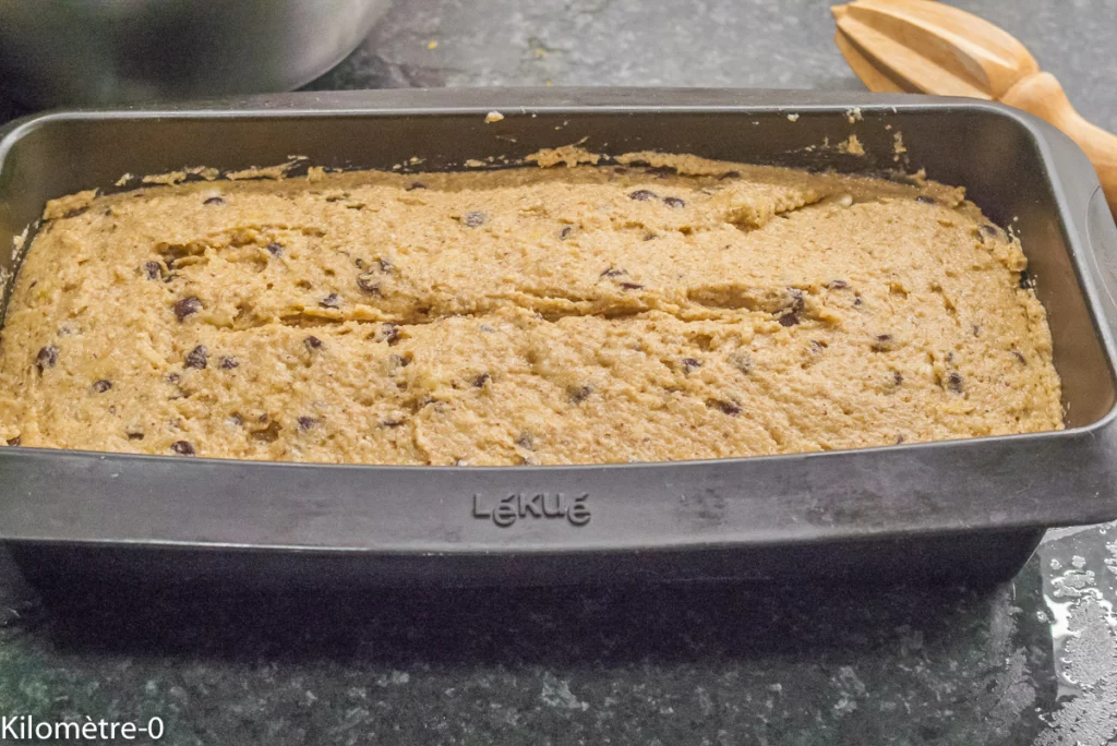 Gâteau du matin aux farines de petit épeautre et de noisettes, aux pépites de chocolat, banane et orange - Étape 7