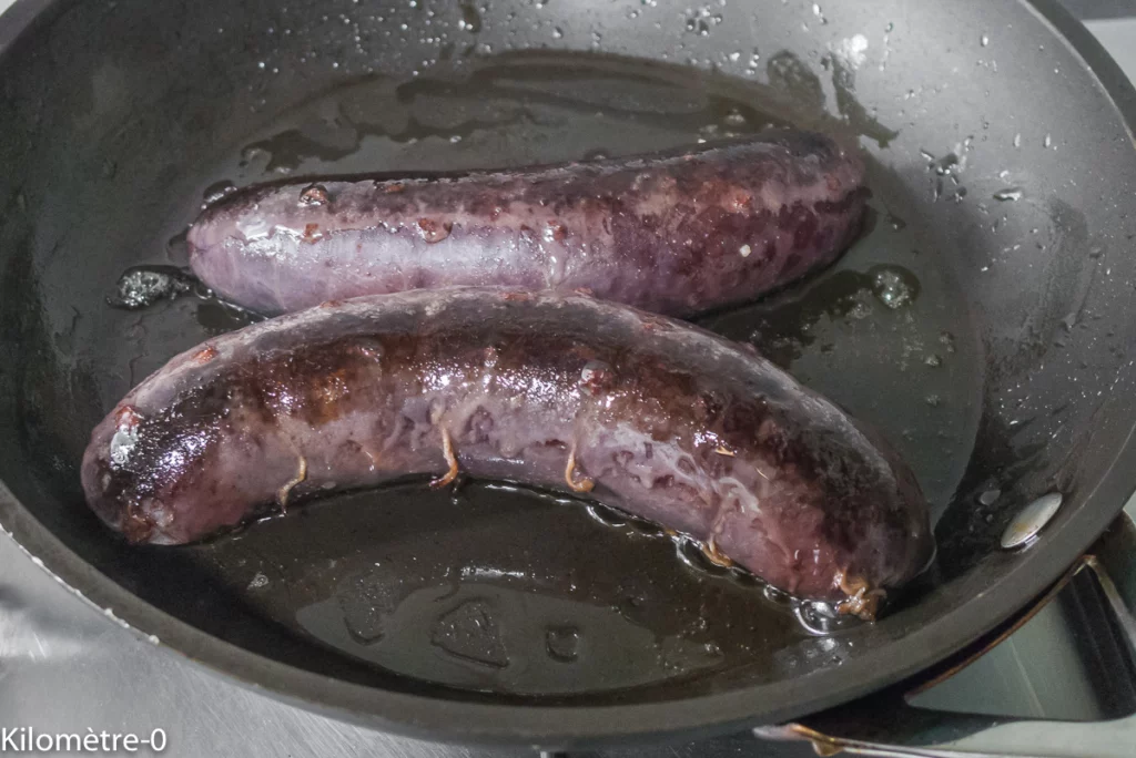 Boudins noirs aux petits pois et aux pommes - Étape 5