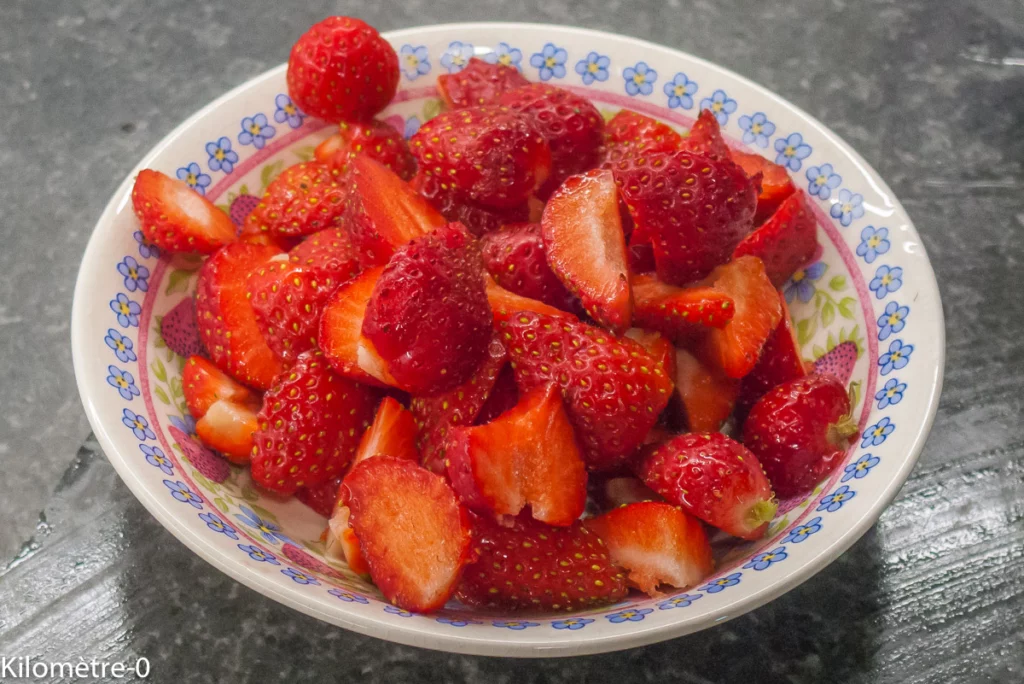 Cake croustillant à la rhubarbe et aux fraises - Étape 2