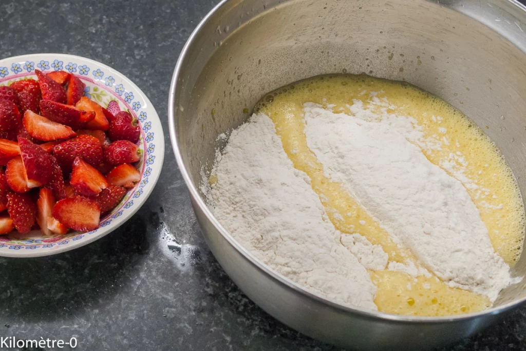Cake croustillant à la rhubarbe et aux fraises - Étape 5