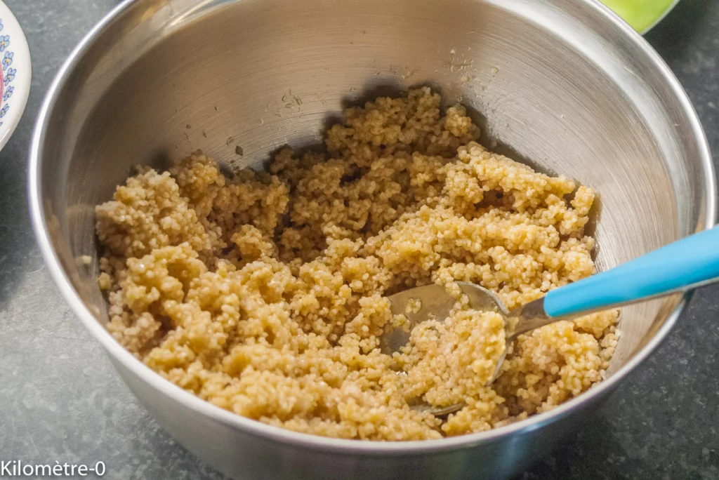 Salade de semoule d&rsquo;épeautre aux fèves de soja edamame, avocats, grenade et sarriette - Étape 3