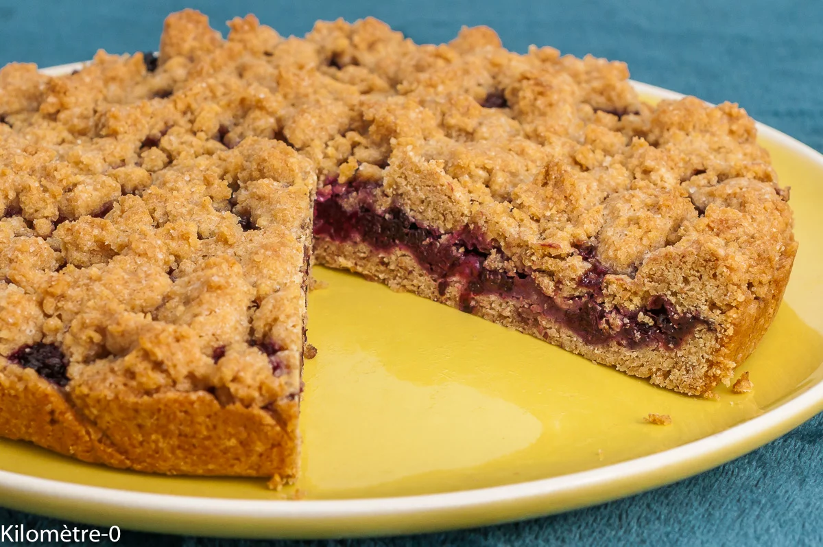 Photo de recette italienne, dessert italien, sbriciolata aux mûres, croustillant, crumble, tarte crumble, mûres, fruits, fruits rouges, facile, économique, gourmand, dessert, gâteau,Kilomètre-0, blog de cuisine réalisée à partir de produits de saison et issus de circuits courts