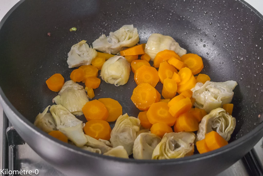 Poêlée de steak haché aux petits pois, carottes et artichauts - Étape 5