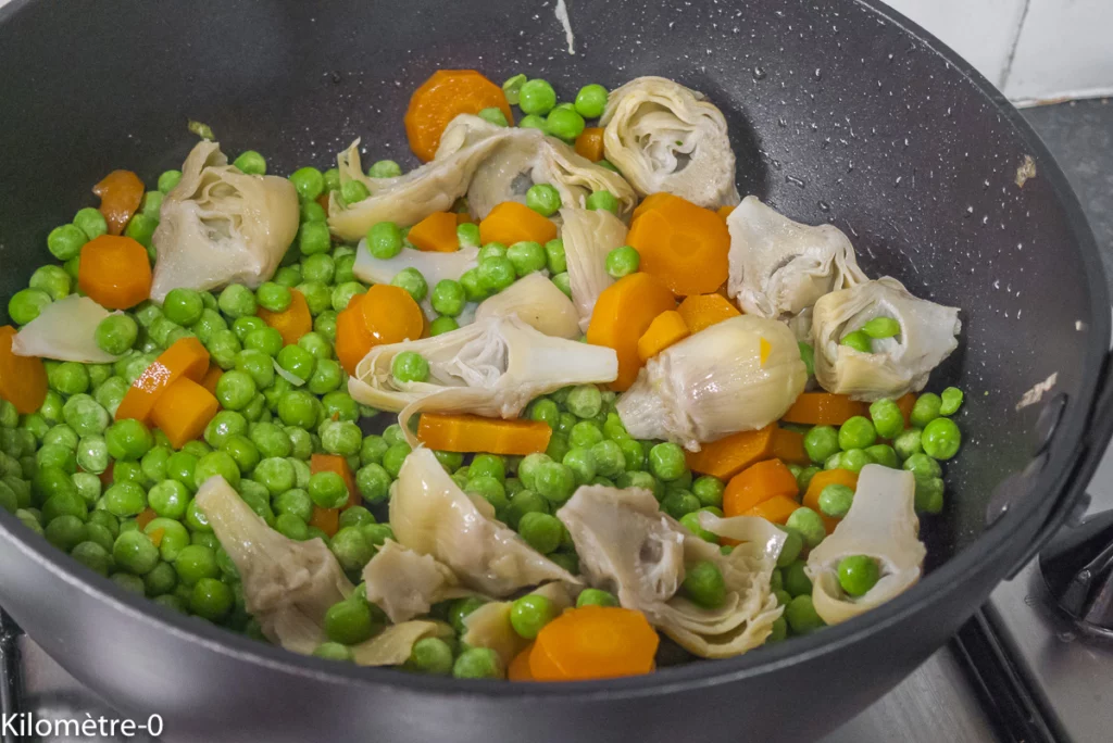 Poêlée de steak haché aux petits pois, carottes et artichauts - Étape 6