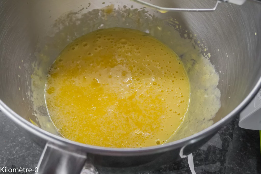 Cake salé à la truite fumée et aux asperges vertes - Étape 3