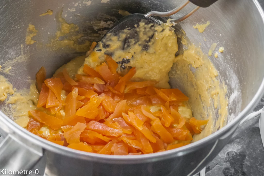 Cake salé à la truite fumée et aux asperges vertes - Étape 6