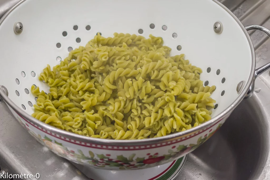 Salade de pâtes aux petits pois, betteraves et fines herbes - Étape 5