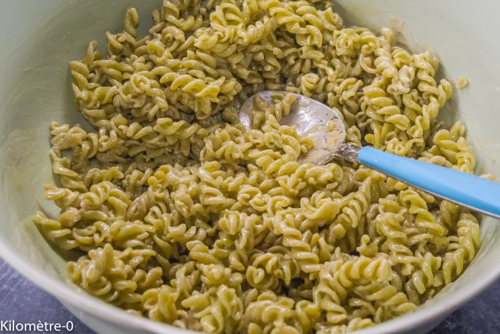 Salade de pâtes aux petits pois, betteraves et fines herbes - Étape 7