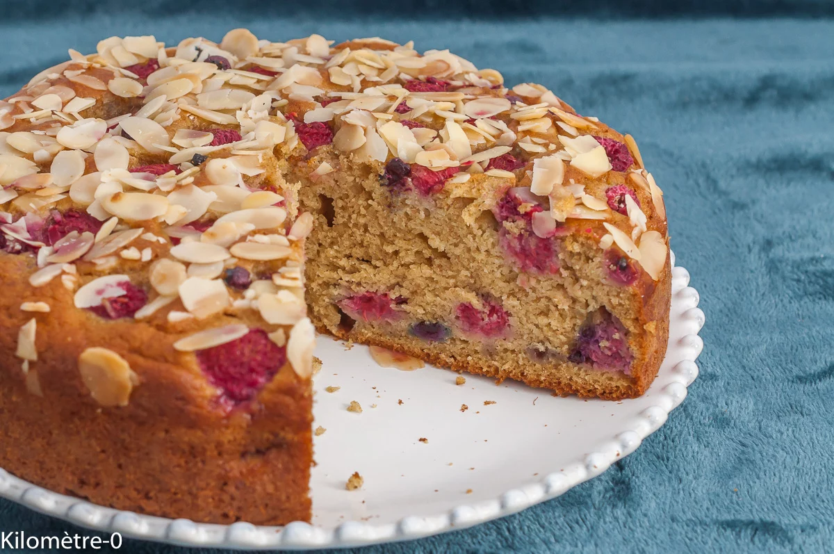 Photo de recette de gâteau, dessert, fruits rouges, framboises, ricotta , soho, liqueur de litchi , amandes, facile, léger, fondant, moelleux, Kilomètre-0, blog de cuisine réalisée à partir de produits de saison et issus de circuits courts