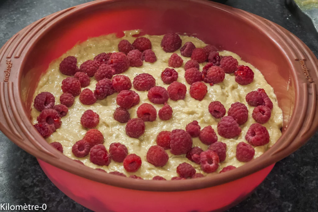 Gâteau aux framboises, à la ricotta, aux pistaches et au citron - Étape 7